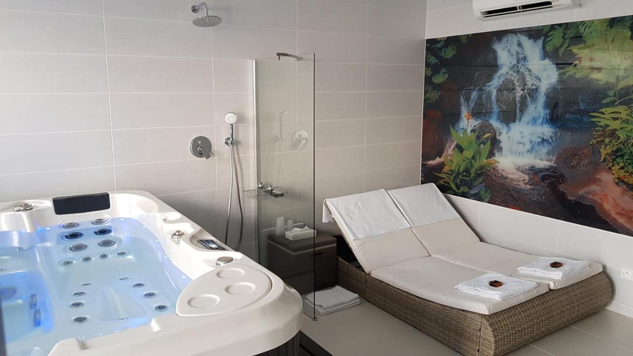 Restaurace A Amerika 3* Havířov